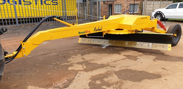 Roadking Rebel - Tractor operated trailed grader